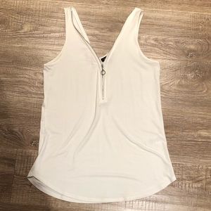(NWOT) White Tank Silver Zipper V Neck Rayon